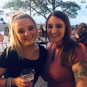 Meet your Posher, Leah